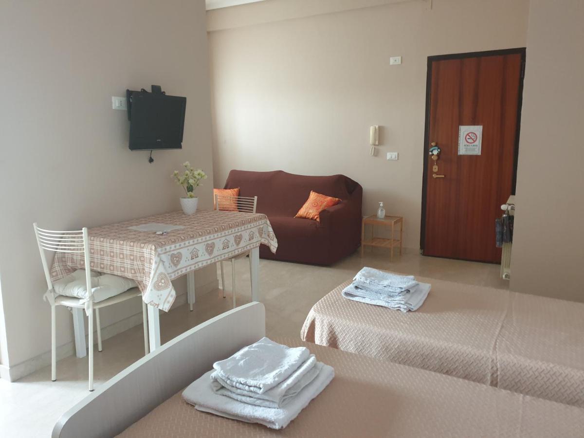A "Casa Inn-Centro" Monolocale Catania Exterior photo